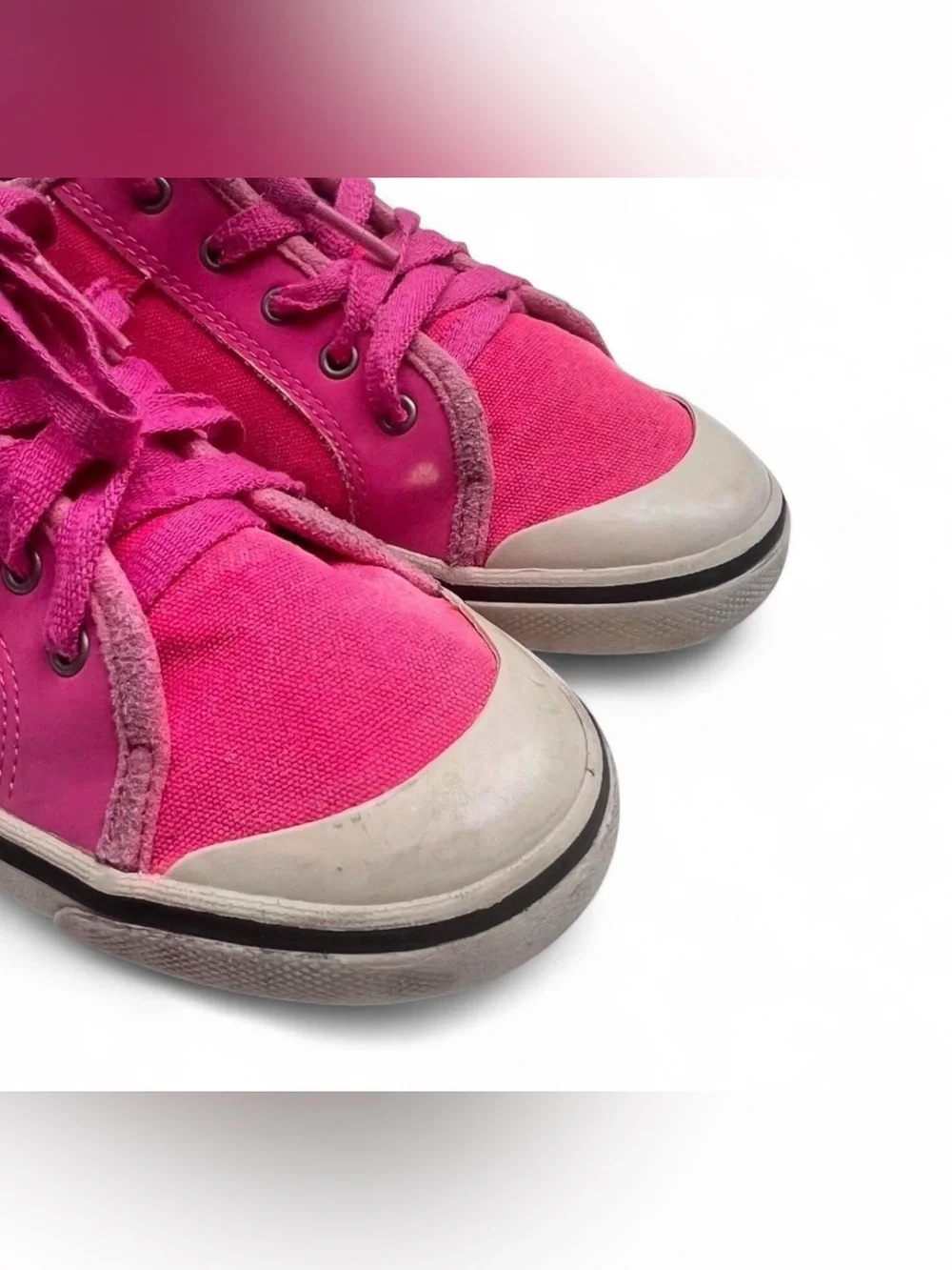Used! Kids Ugg  Sneakers Sz 3
